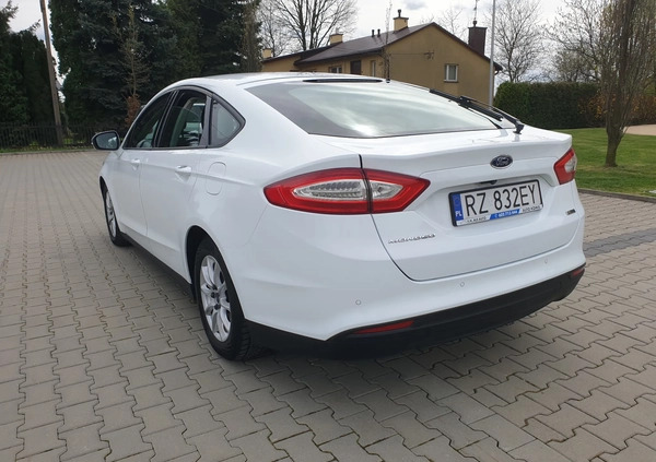 Ford Mondeo cena 49900 przebieg: 164265, rok produkcji 2017 z Rzeszów małe 781